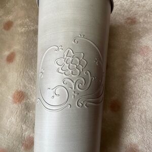 Floral Embossed Vase - Cream